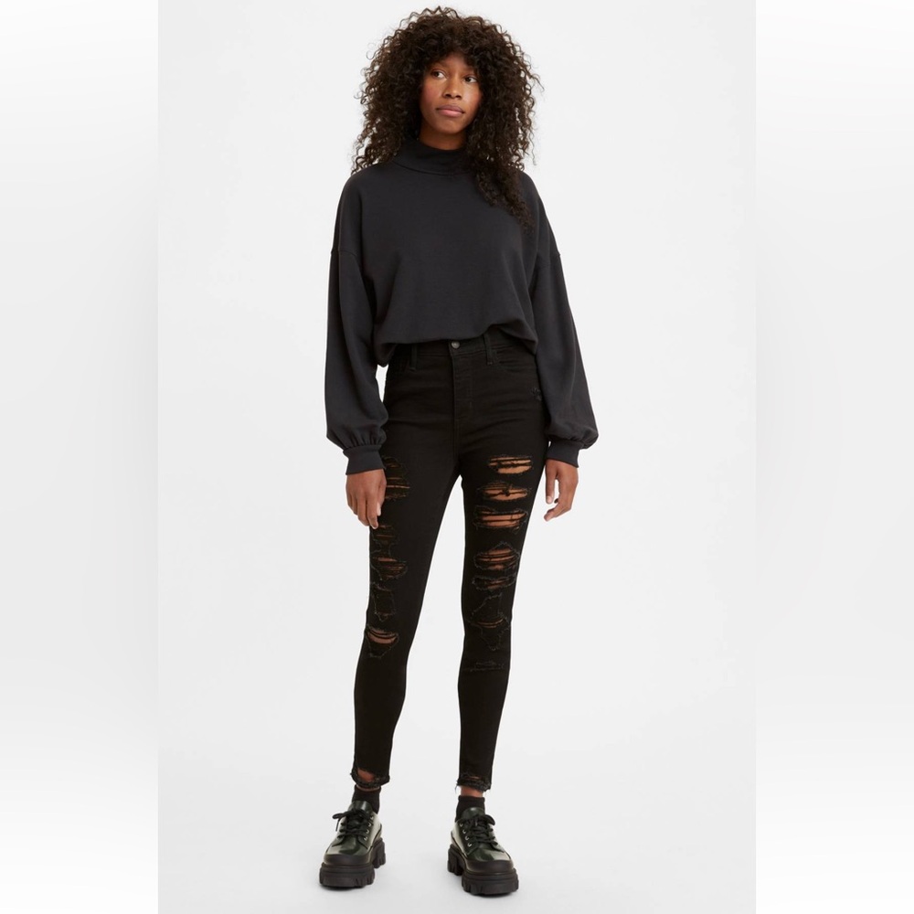 Levi’s 720 High Rise Super Skinny Distressed High-Waisted Jeans